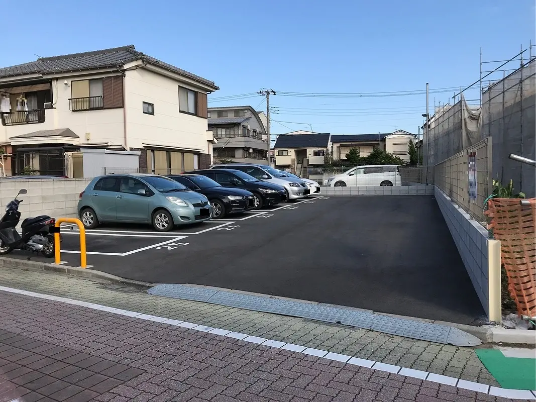 足立区鹿浜３丁目　月極駐車場